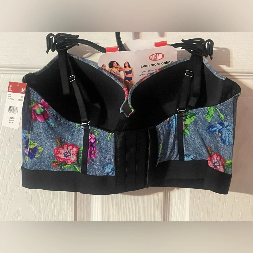 Bundle! Parade bra, and‎ 2 sets of 2 pack thongs! NWT!
